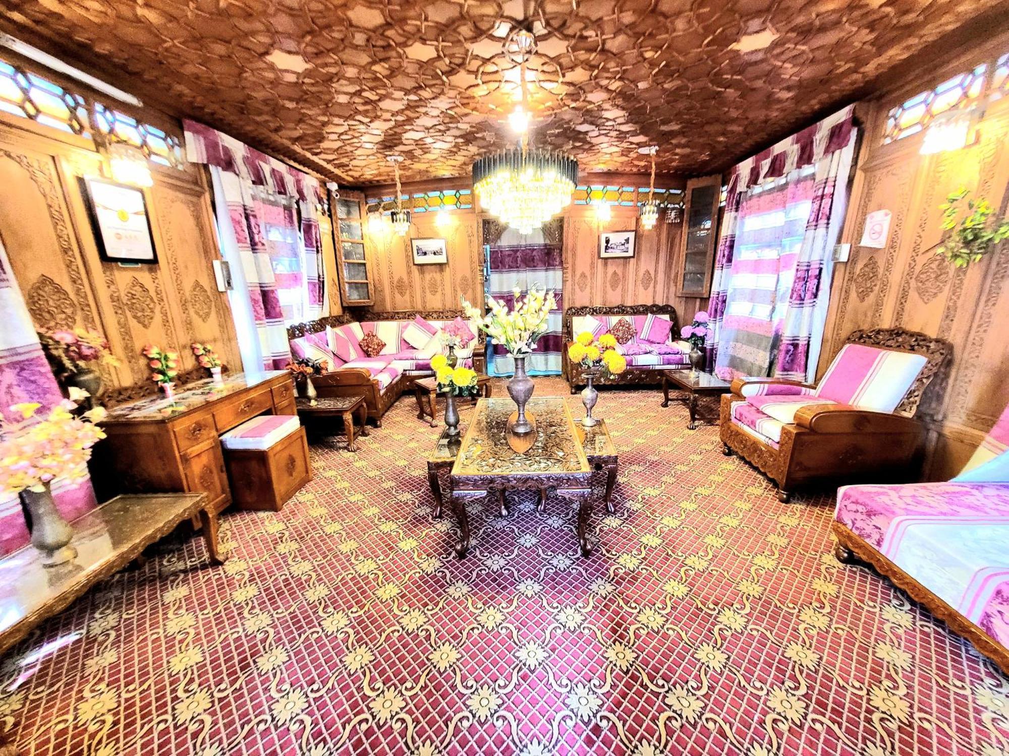 Aziz Palace Group Of Houseboats Srīnagar Exteriér fotografie