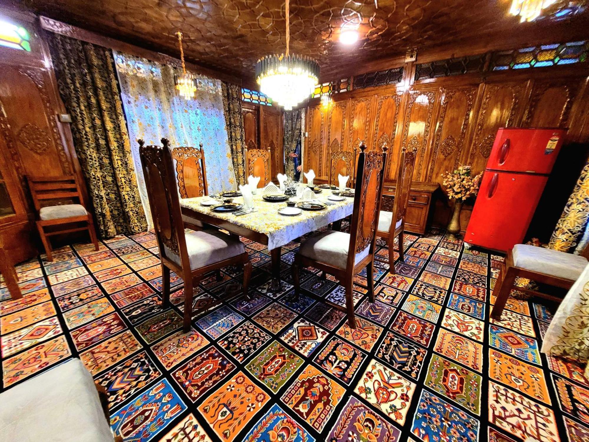 Aziz Palace Group Of Houseboats Srīnagar Exteriér fotografie
