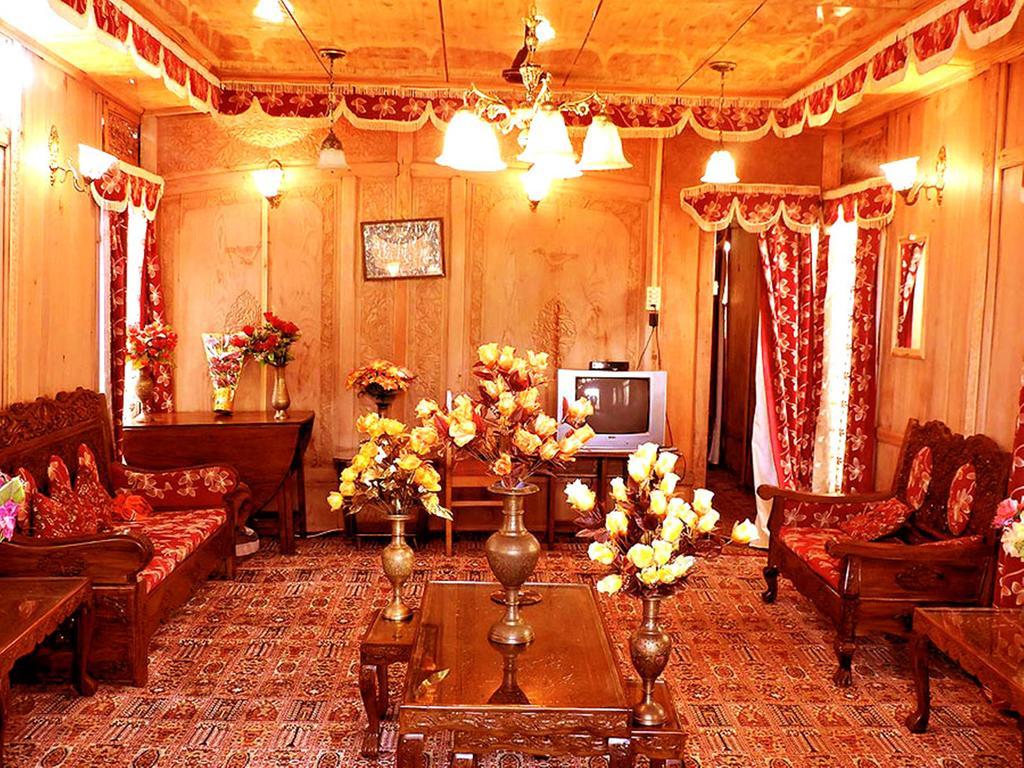 Aziz Palace Group Of Houseboats Srīnagar Exteriér fotografie
