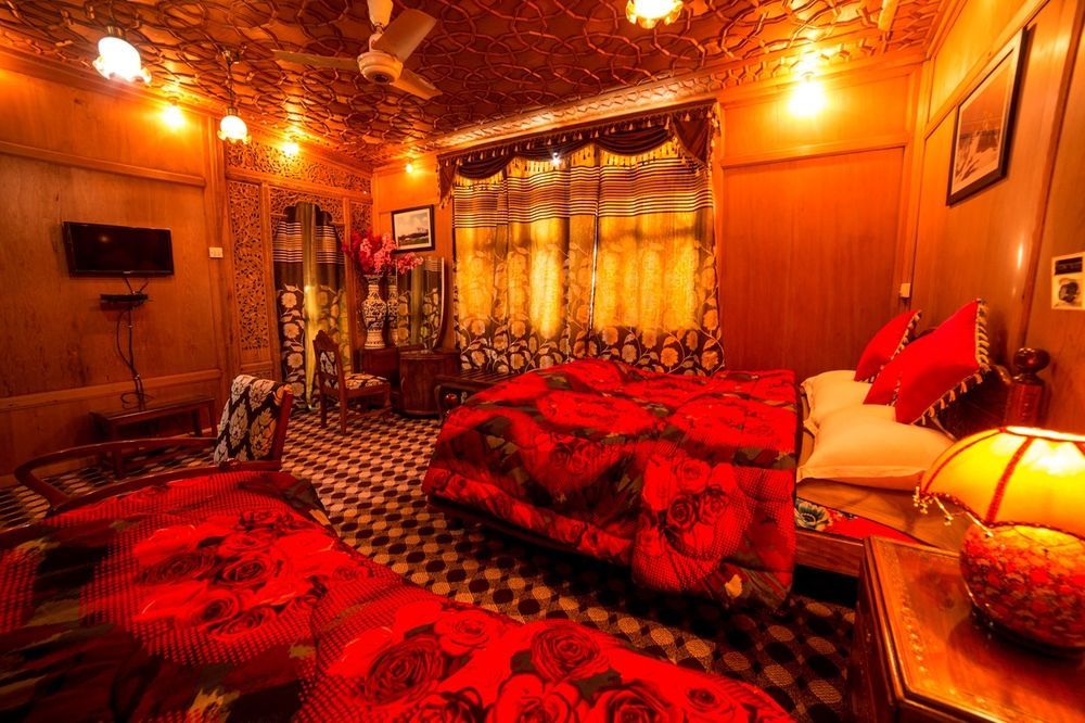Aziz Palace Group Of Houseboats Srīnagar Exteriér fotografie
