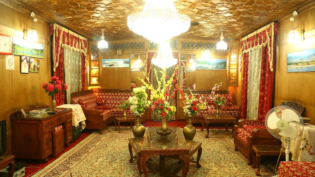 Aziz Palace Group Of Houseboats Srīnagar Exteriér fotografie